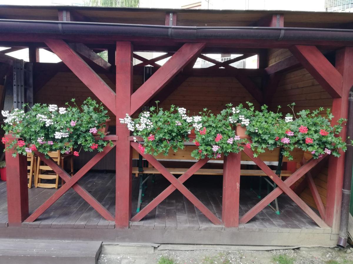 Apartament Roza Braşov Exteriör bild